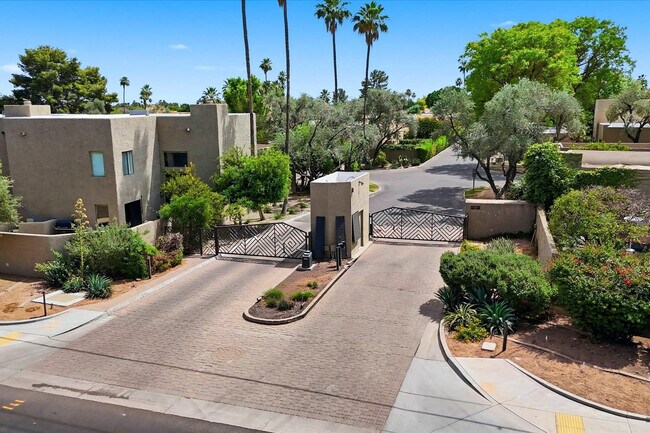 Building Photo - 7209 E McDonald Dr