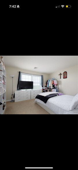 Building Photo - 10029 Ash St