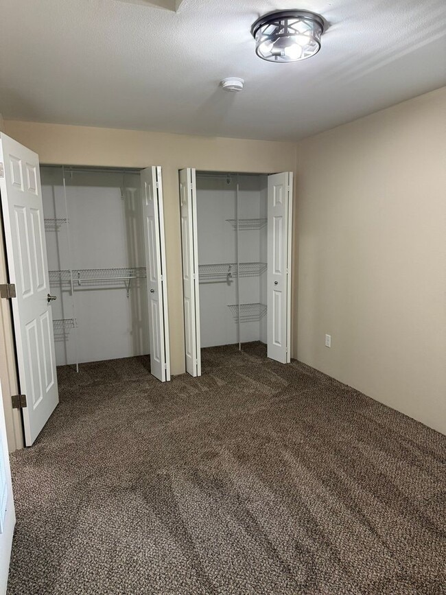 Building Photo - 870 Spurlock St