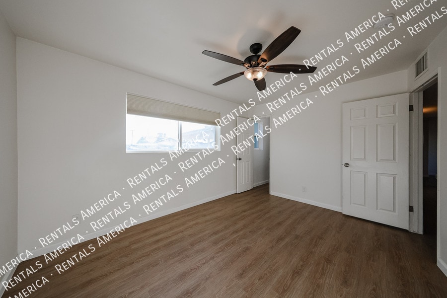 Building Photo - 601 N 73rd Pl