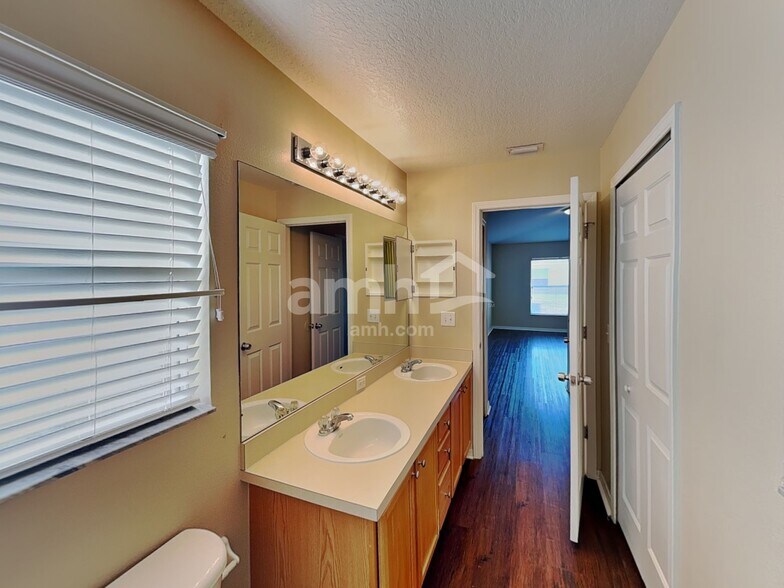 Building Photo - 12042 Butler Woods Cir