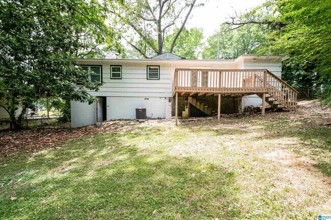 Building Photo - 565 Camellia Rd