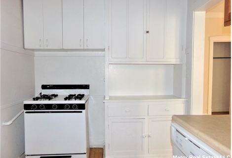 Building Photo - 1039 W North Shore Ave