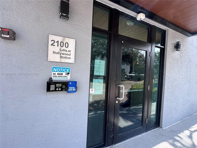 Building Photo - 2100 Van Buren St