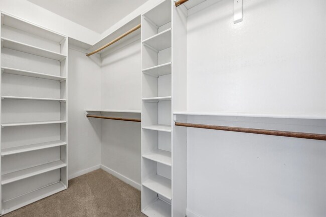 Building Photo - 15749 W Ventura St