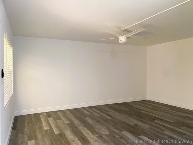Building Photo - 256 Mansfield G