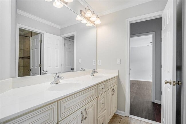 Building Photo - 308 Market Ct