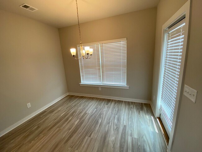 Building Photo - Home for Rent in Jasper, AL... Available to View!!!