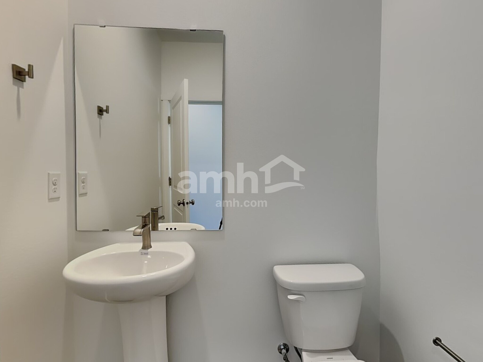 Building Photo - 5118 Turnstone St SE