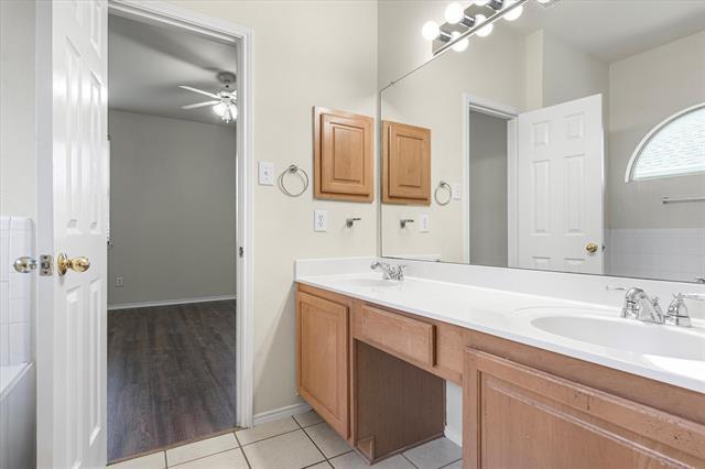 Building Photo - 9612 Anns Way