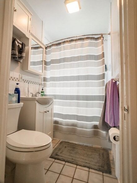 Building Photo - 21 Bradwood St