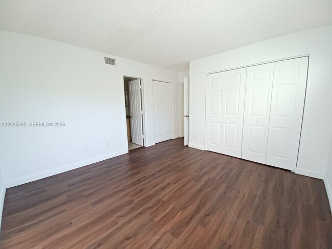 Building Photo - 11120 Royal Palm Blvd