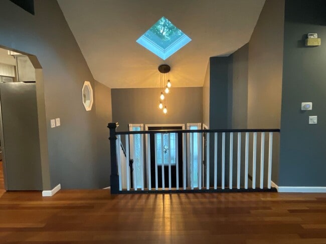 Building Photo - Beautiful Home For Rent on Cul-de-Sac with Huge Fenced Backyard