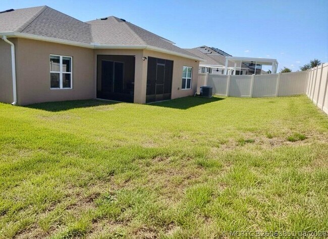 Building Photo - 260 Hamlet Lp