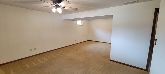 Building Photo - 5208 Ascot Cir