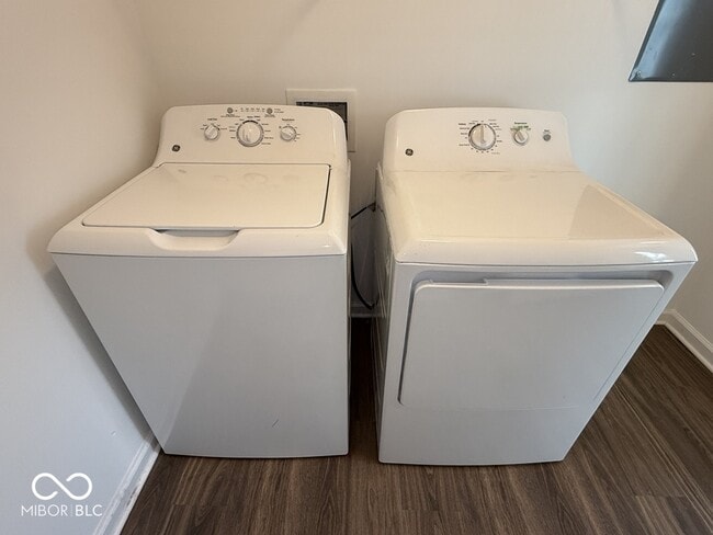 Building Photo - 326 N Warman Ave