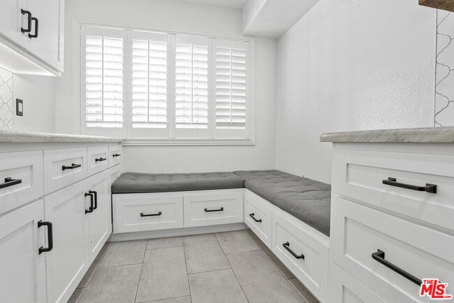 Building Photo - 1850 Midvale Ave