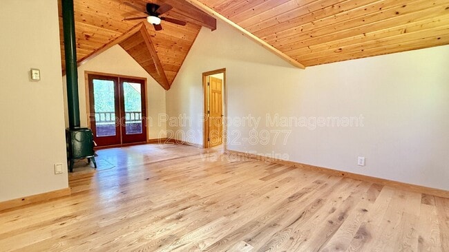 Building Photo - 166 Wildwood Ln