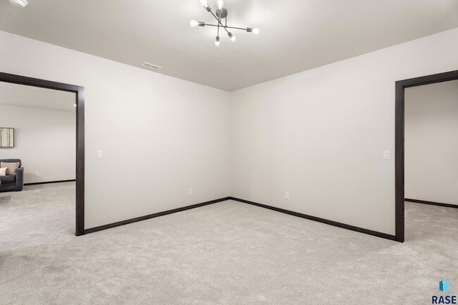 Building Photo - 1113 S Foss Ave