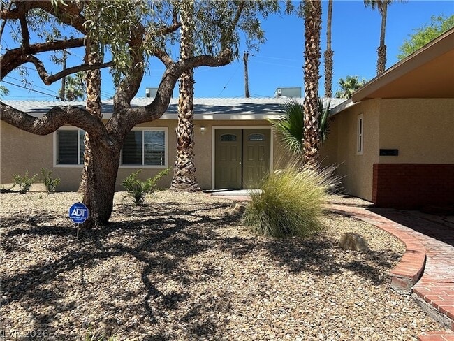 Building Photo - 3875 Hoopa Ln