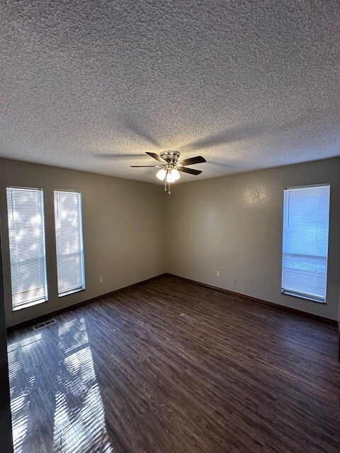 Building Photo - 7207 Warriner Way