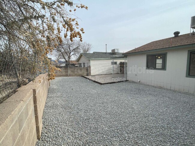 Building Photo - 4733 Platinum Dr NE