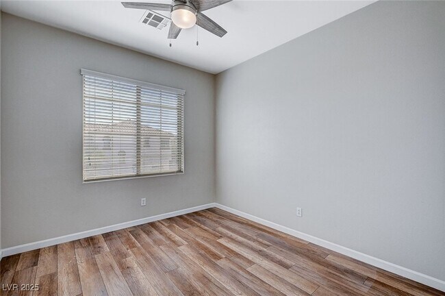 Building Photo - 684 Sumatra Pl