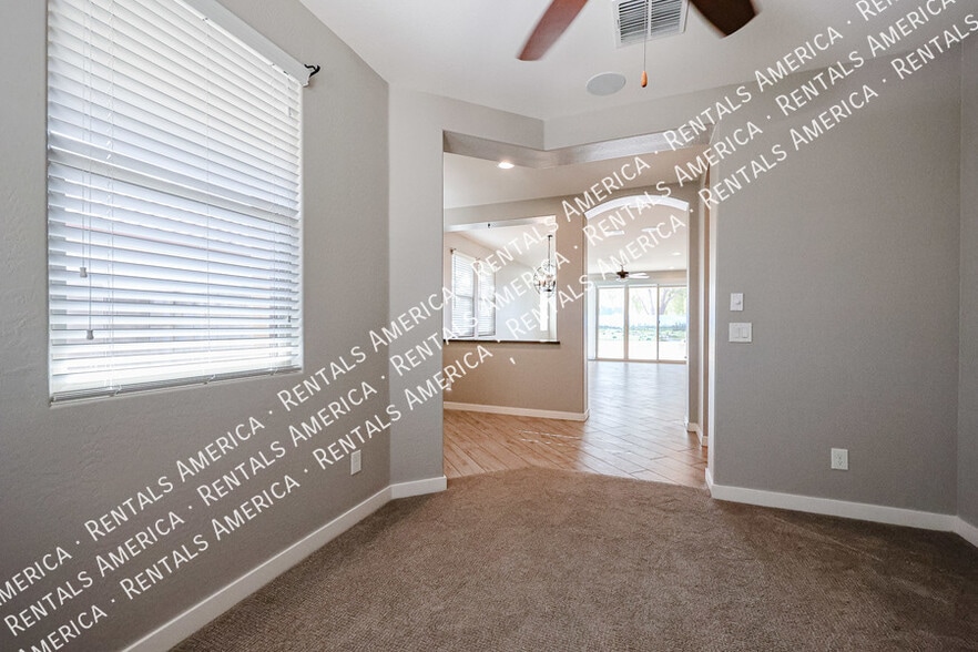 Building Photo - 18716 N Jameson Dr
