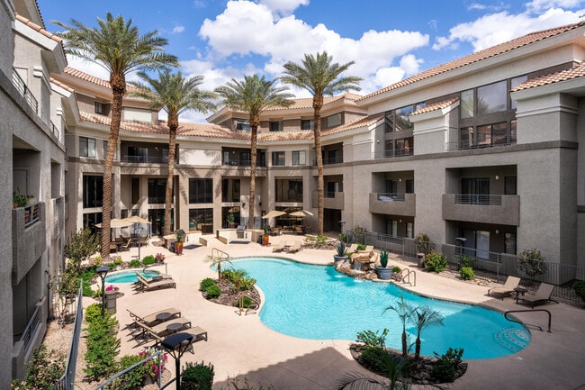 Building Photo - Konrad