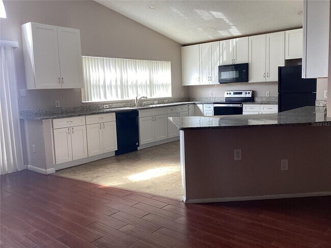 Building Photo - 150 Abbey Hollow Dr