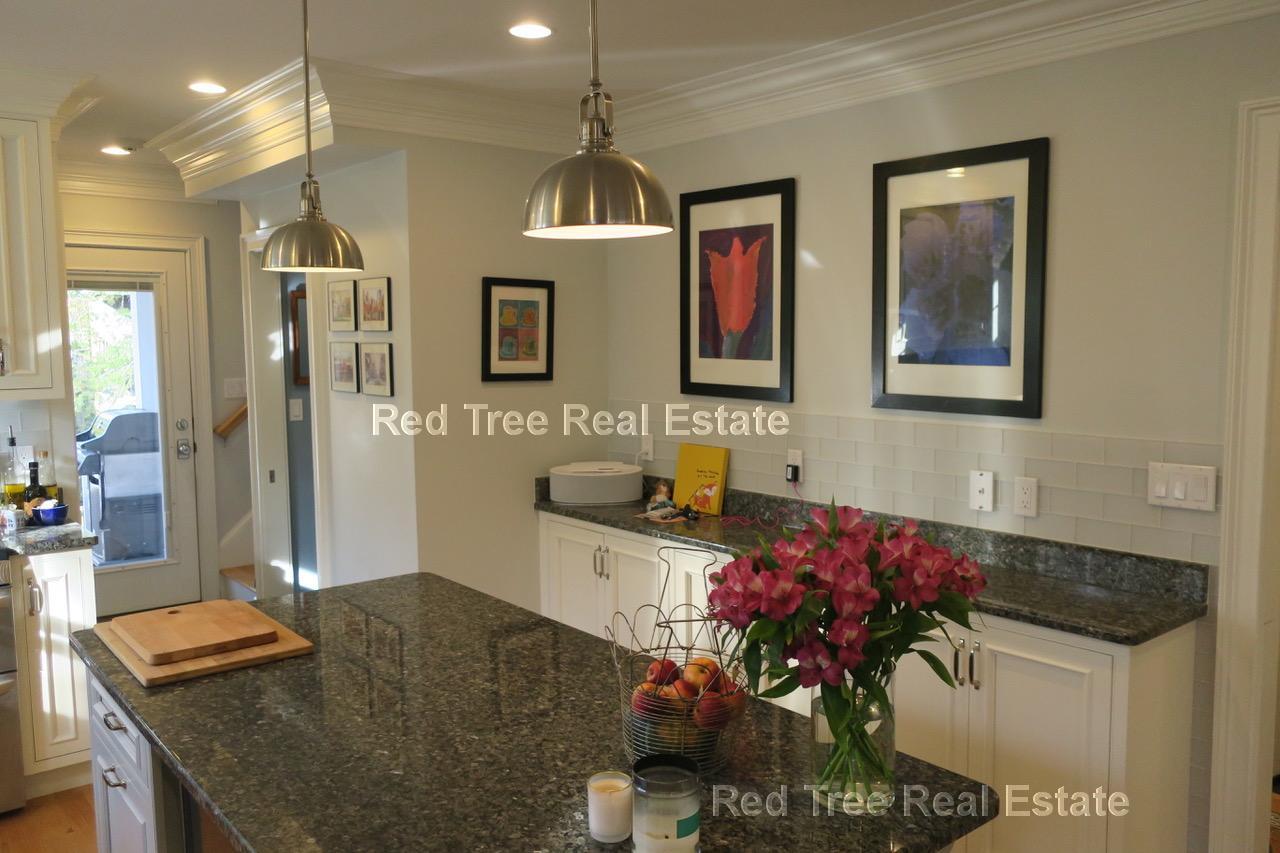 Building Photo - 279-281 Walnut St