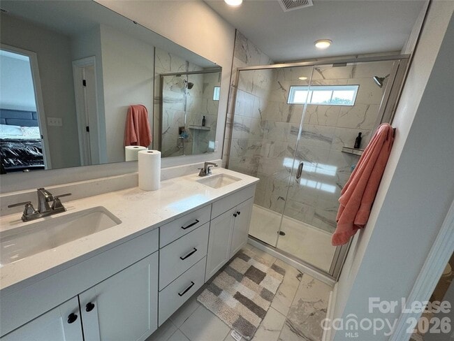 Building Photo - 335 Ladybird Ln