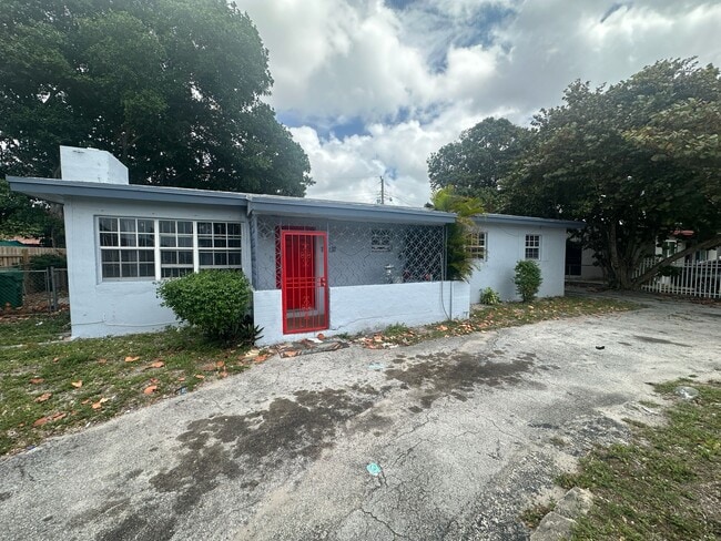 Building Photo - 17231 NW 37th Ave