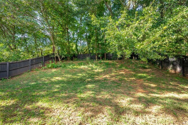Building Photo - Spacious 3BR/2.5BA with Fenced Yard & Attached Garage in Piedmont $1,850/mo rent