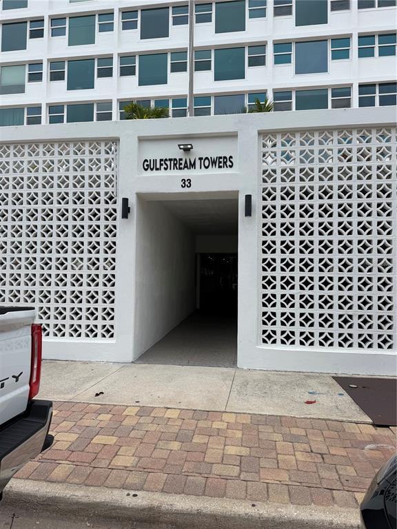 Building Photo - 33 S Gulfstream Ave