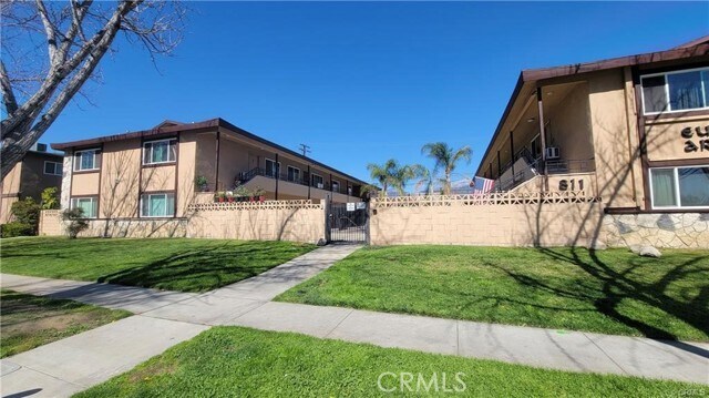 Primary Photo - 811 Orchid Ct