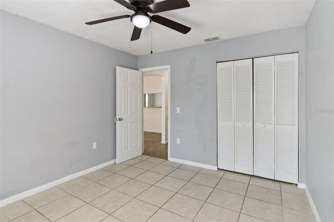 Building Photo - 1336 Fairway Dr