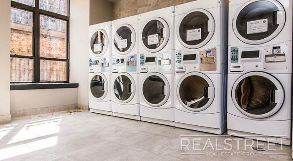 Building Photo - Monitor Street