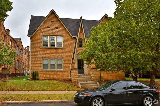 Building Photo - PENNINGTON PLACE AT JEFFERSON PARK