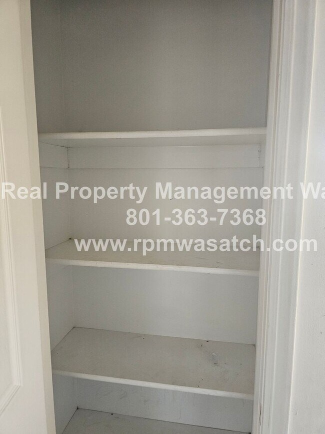 Building Photo - Perfect Multi Level home in West Vally City Utah