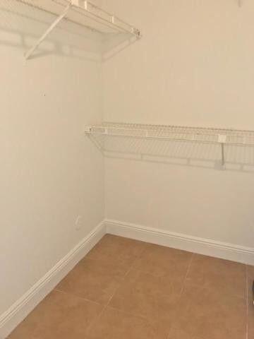 Building Photo - 9929 Three Lakes Cir