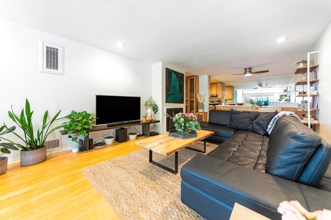 Building Photo - 1255 10th St