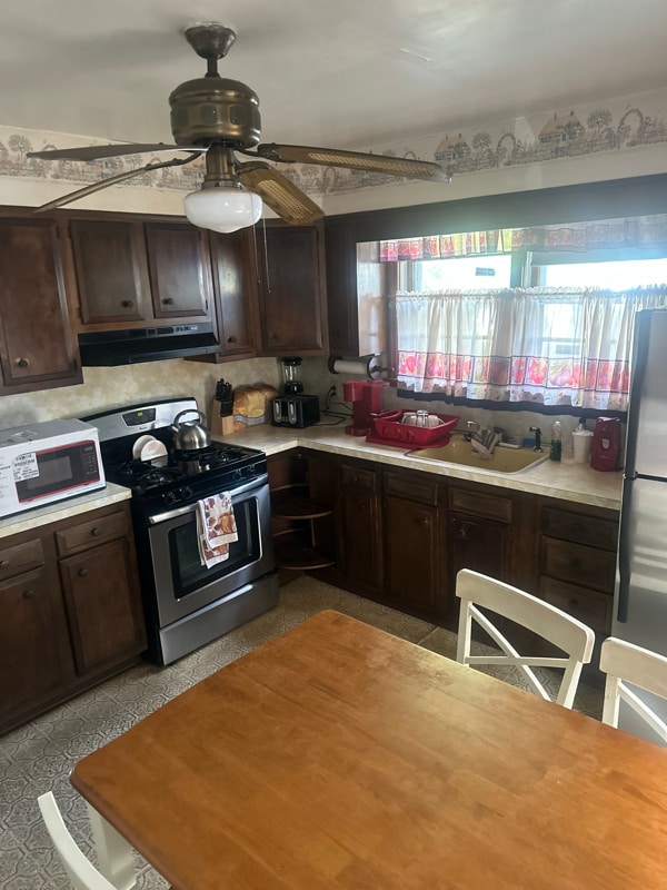 Building Photo - 151 Warner St