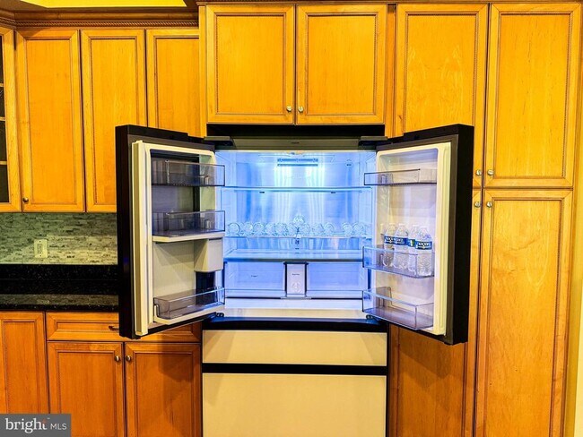 Building Photo - 6403 Velliety Ln