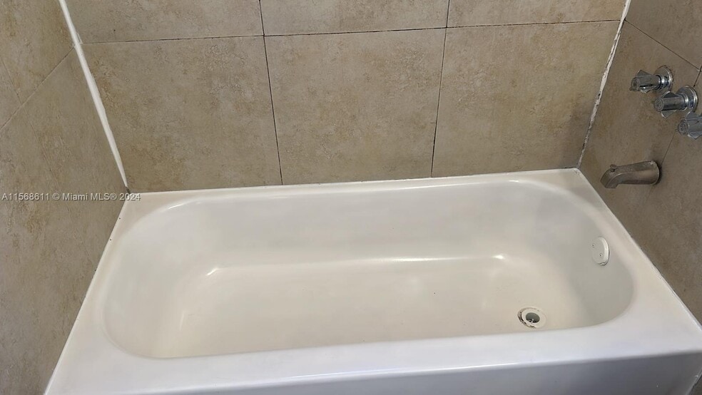 Building Photo - 8500 SW 133rd Avenue Rd