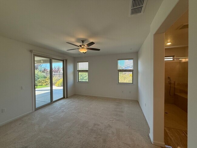 Building Photo - 7428 Bch Pne Wy