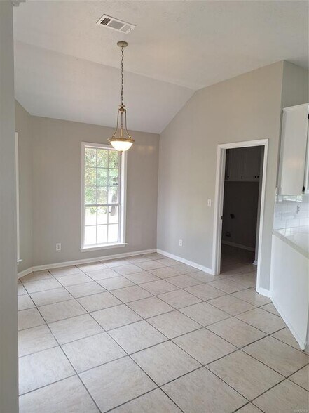 Building Photo - 6309 Scenic Dr