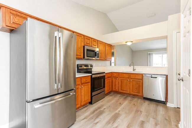 Building Photo - 3720 Arava Dr