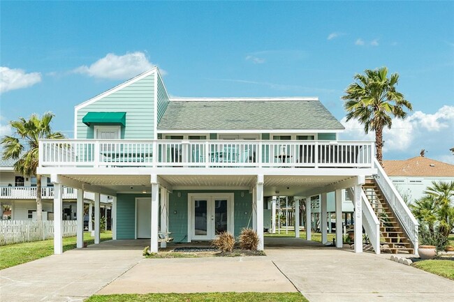Building Photo - 13638 Pirates Beach Blvd