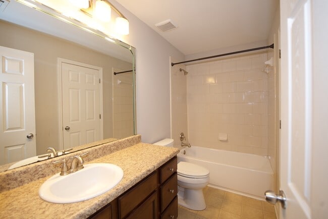 Building Photo - 225 Warm Springs Cir